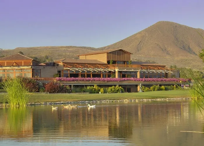 מלון Madrigueras Golf & - Adults Only